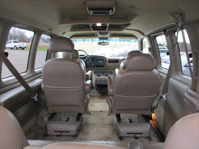 used 2001 GMC Savana 1500 car, priced at $7,995