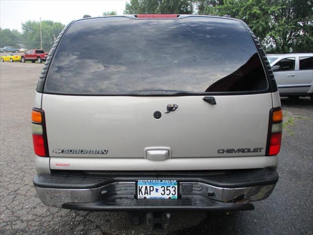 used 2004 Chevrolet Suburban car, priced at $3,999
