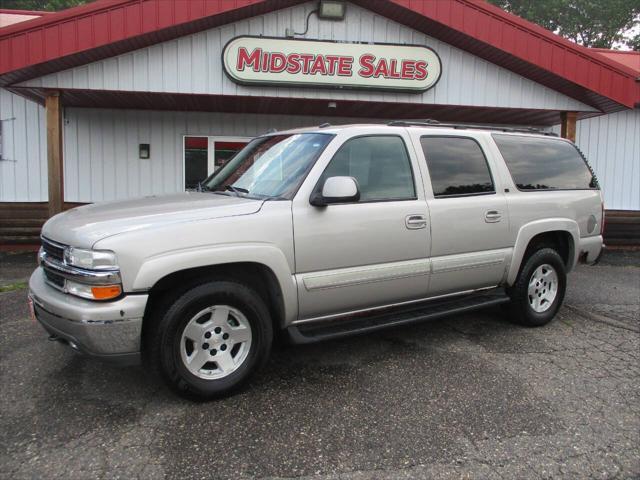 used 2004 Chevrolet Suburban car, priced at $3,999