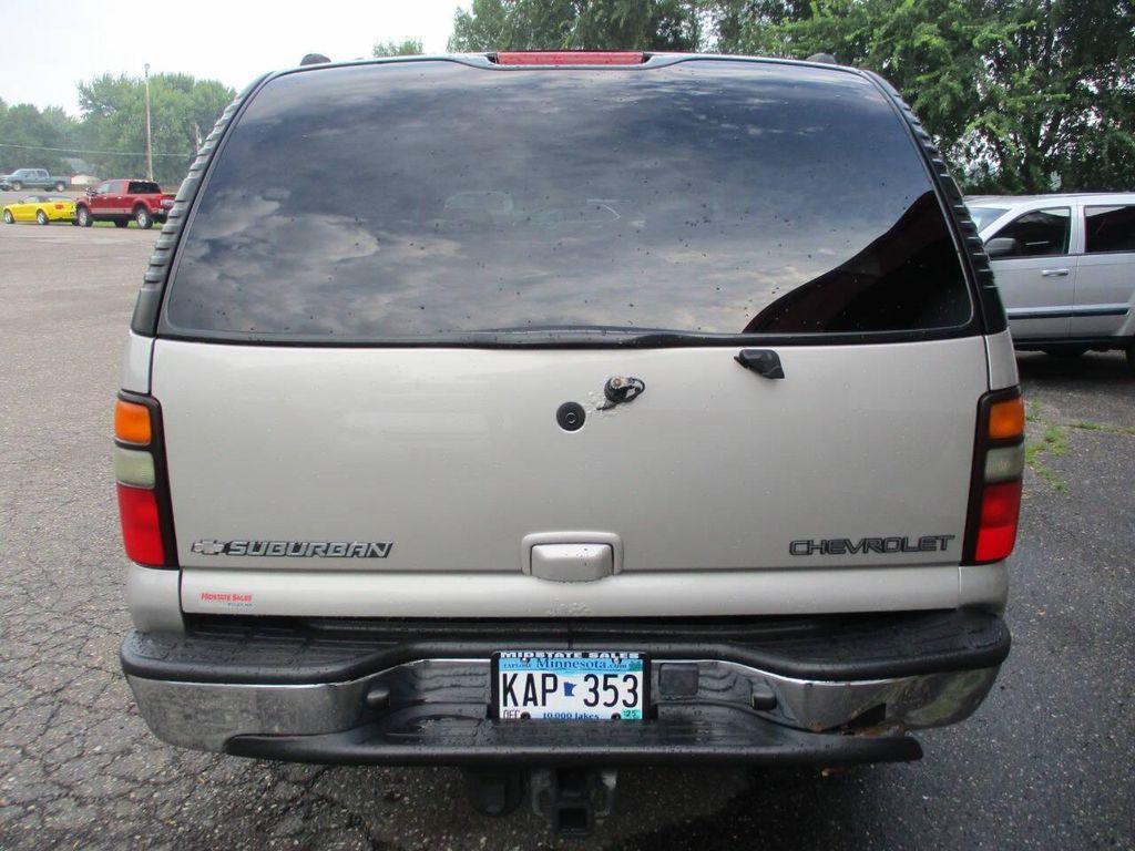 used 2004 Chevrolet Suburban car, priced at $3,999