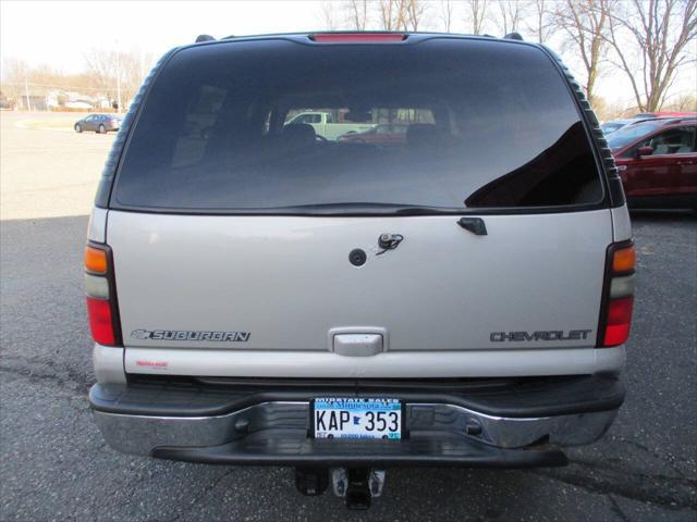 used 2004 Chevrolet Suburban car, priced at $4,995
