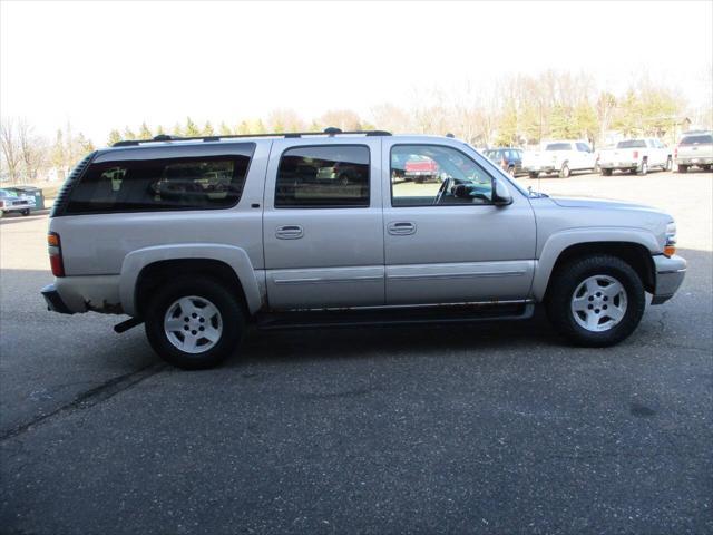 used 2004 Chevrolet Suburban car, priced at $4,995