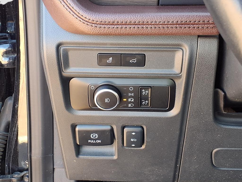 used 2024 Ford Expedition car, priced at $47,454