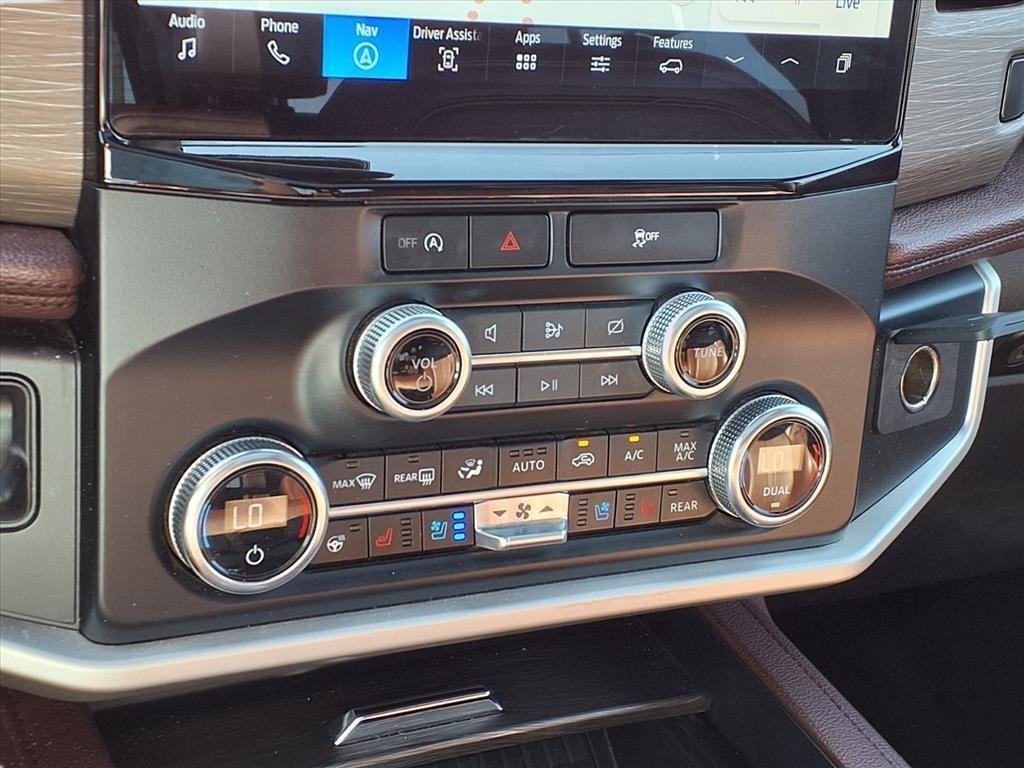 used 2024 Ford Expedition car, priced at $47,454