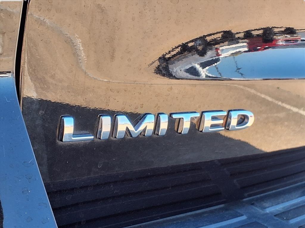 used 2024 Ford Expedition car, priced at $47,454