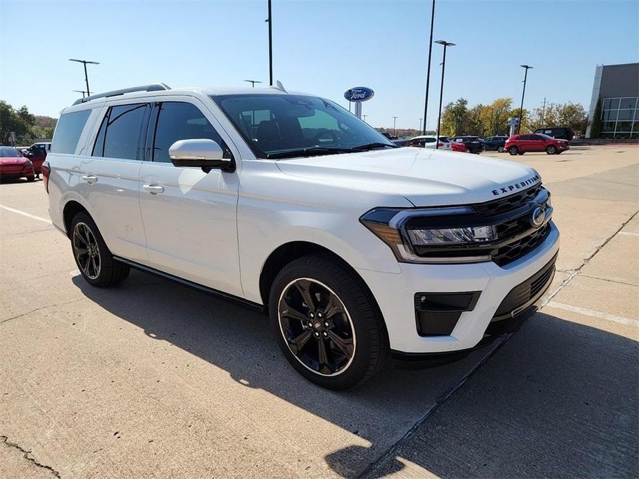 new 2024 Ford Expedition car, priced at $72,147