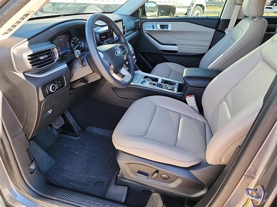 new 2024 Ford Explorer car, priced at $46,363