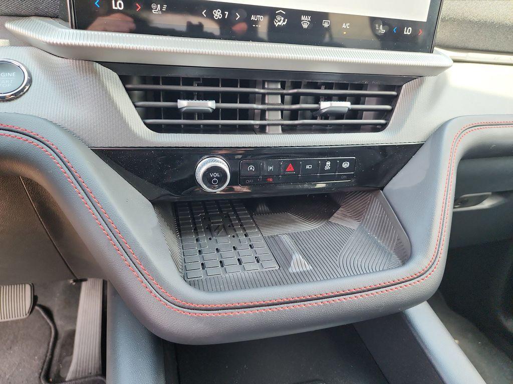 new 2025 Ford Explorer car, priced at $47,220
