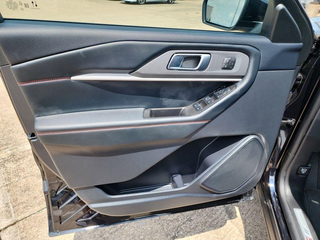 new 2025 Ford Explorer car, priced at $47,220