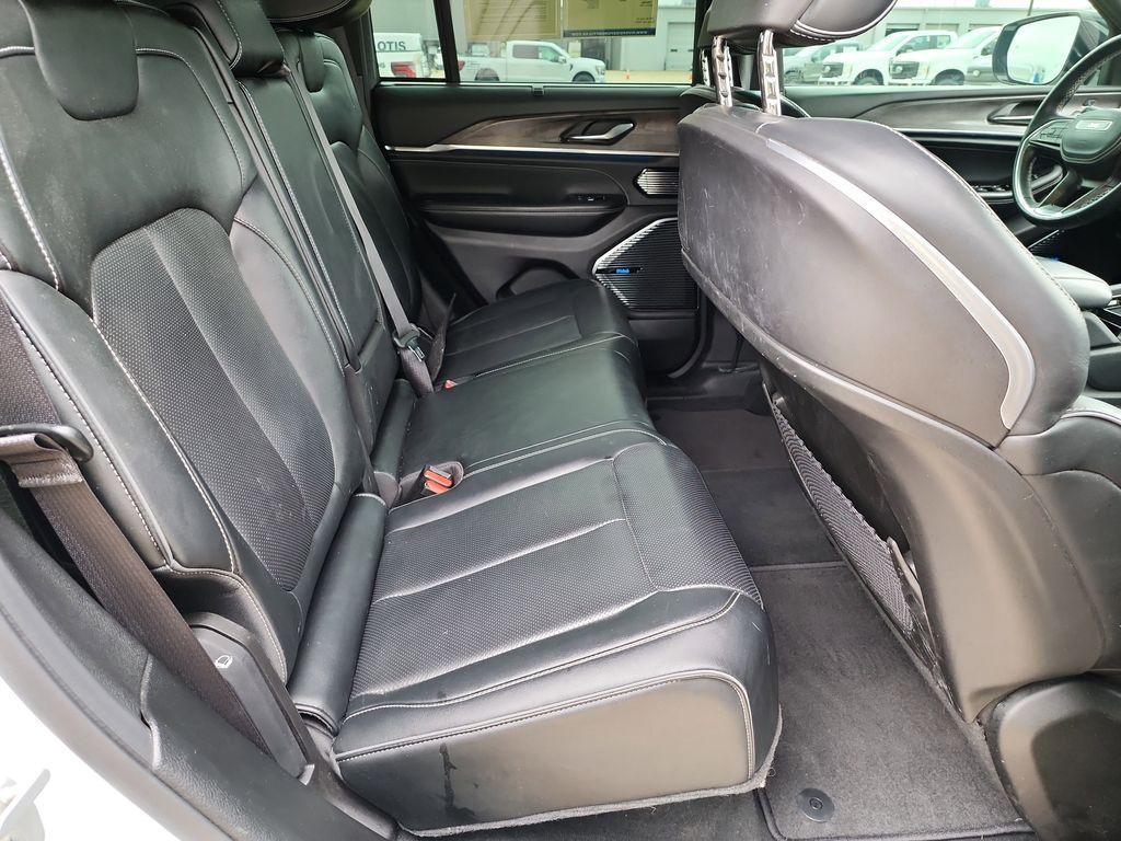 used 2022 Jeep Grand Cherokee car, priced at $35,995