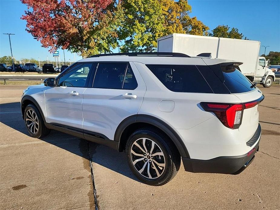 new 2025 Ford Explorer car, priced at $47,064