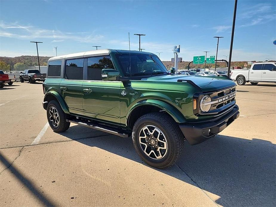 new 2024 Ford Bronco car, priced at $52,977