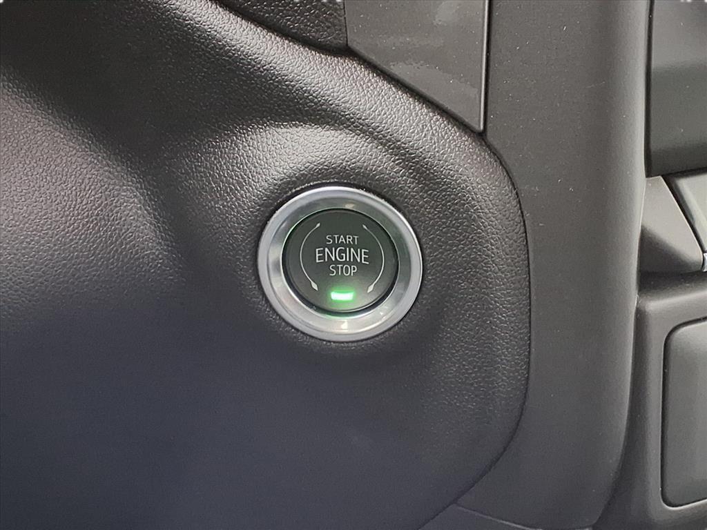 used 2025 GMC Sierra 1500 car, priced at $31,995