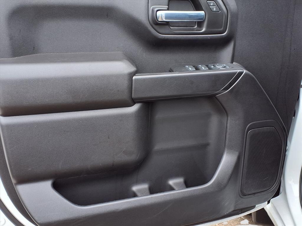 used 2025 GMC Sierra 1500 car, priced at $31,995