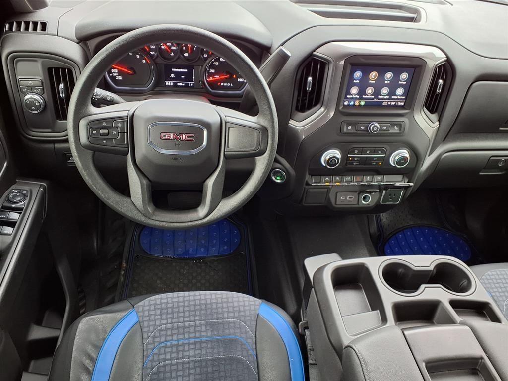 used 2025 GMC Sierra 1500 car, priced at $31,995