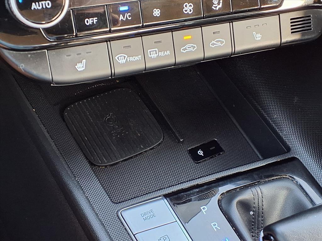 used 2024 Hyundai Elantra car, priced at $22,998