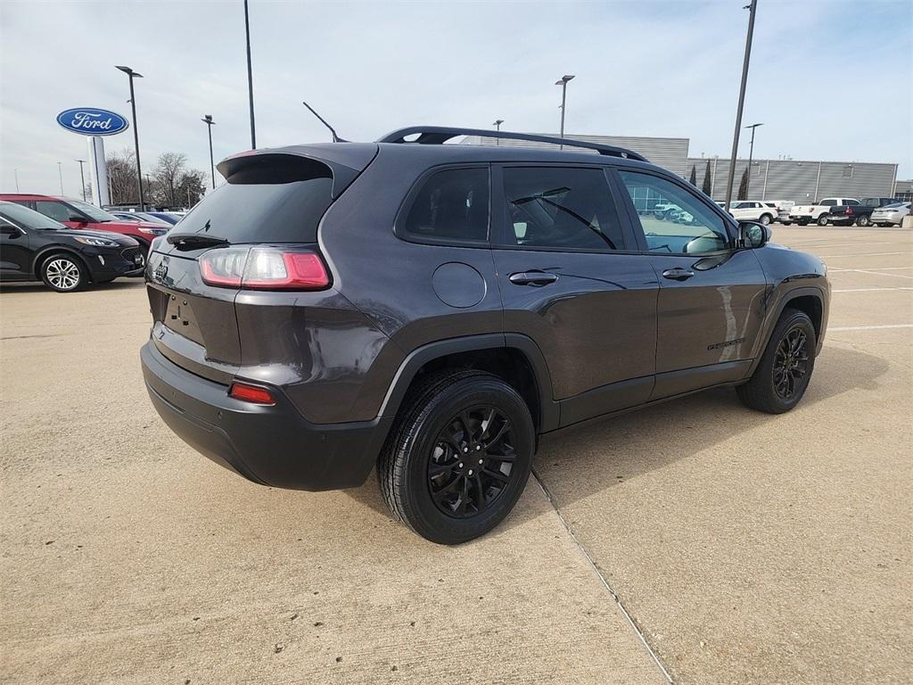 used 2023 Jeep Cherokee car, priced at $24,995