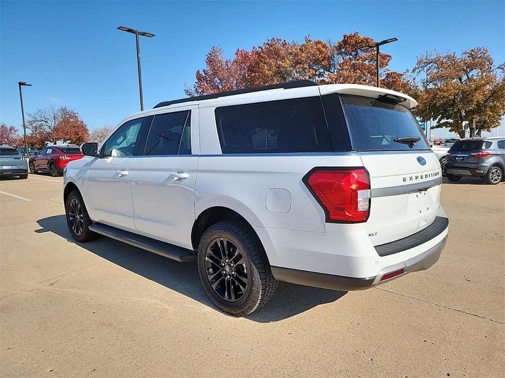 new 2024 Ford Expedition Max car, priced at $62,672