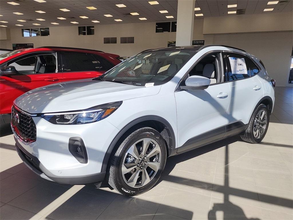 new 2025 Ford Escape car, priced at $39,824