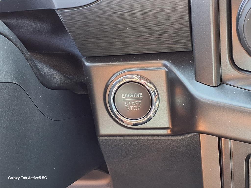 new 2025 Ford F-150 car, priced at $60,904