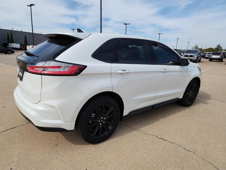 new 2024 Ford Edge car, priced at $39,639