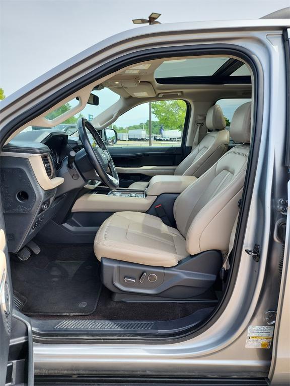 used 2023 Ford Expedition car, priced at $47,995