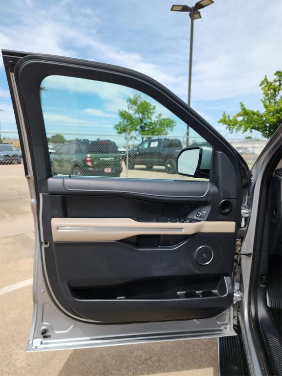 used 2023 Ford Expedition car, priced at $47,995