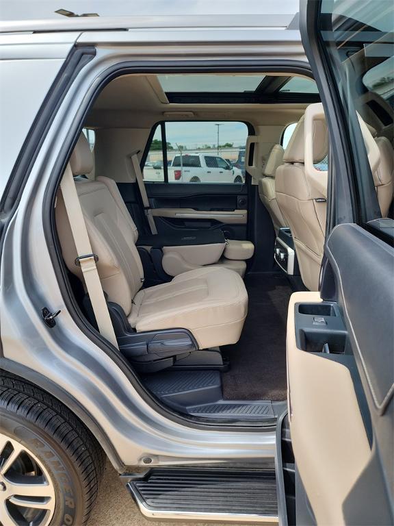 used 2023 Ford Expedition car, priced at $47,995