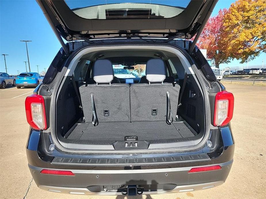 new 2024 Ford Explorer car, priced at $45,178