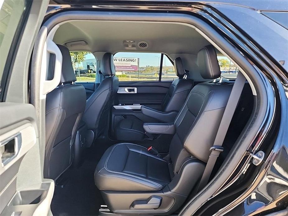 new 2024 Ford Explorer car, priced at $45,178