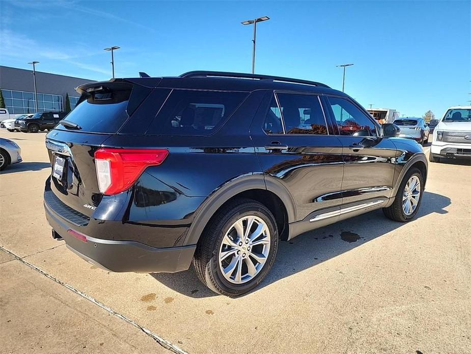 new 2024 Ford Explorer car, priced at $45,178