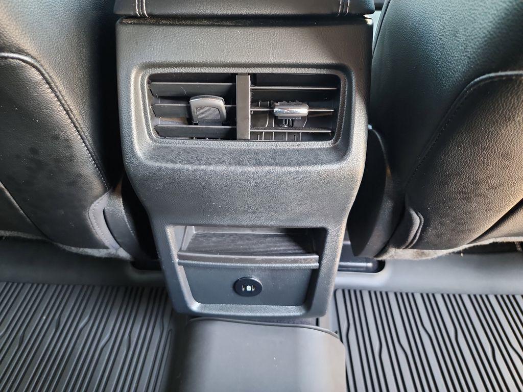 used 2023 Ford Edge car, priced at $30,782