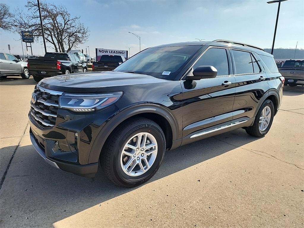 new 2025 Ford Explorer car, priced at $44,710