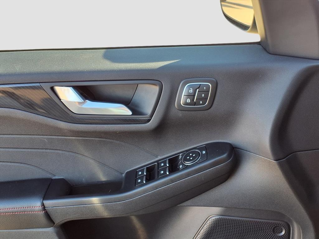 used 2023 Ford Escape car, priced at $27,606