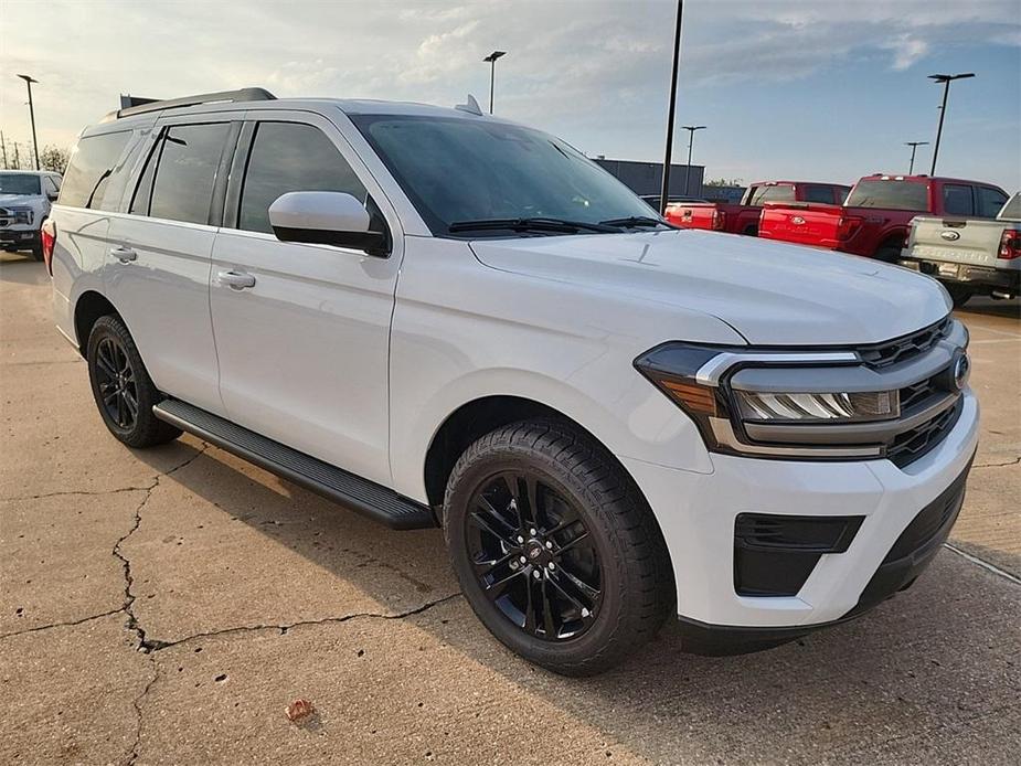 new 2024 Ford Expedition car, priced at $60,366