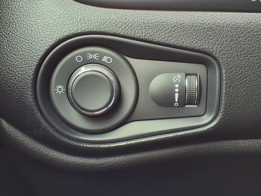 used 2021 Jeep Renegade car, priced at $14,250