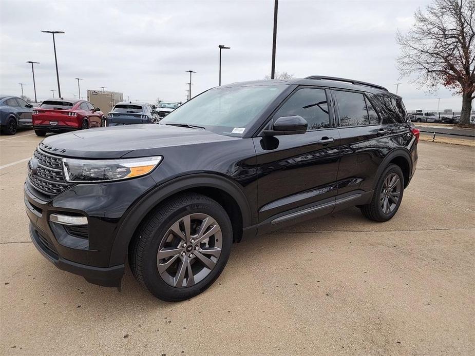 new 2024 Ford Explorer car, priced at $45,260