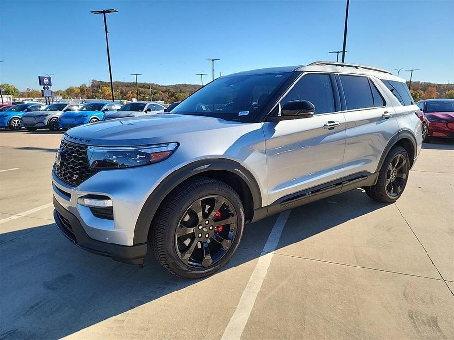 new 2023 Ford Explorer car, priced at $52,495