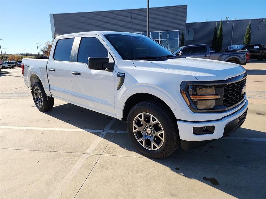 new 2024 Ford F-150 car, priced at $43,392