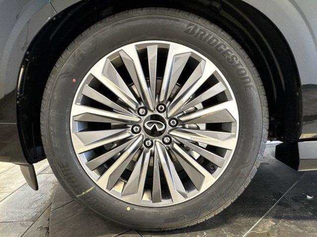 new 2025 INFINITI QX80 car, priced at $91,332
