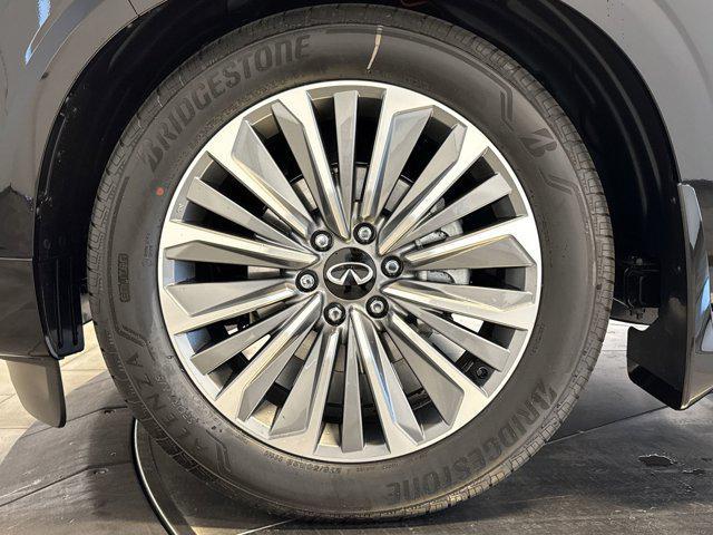 new 2026 INFINITI QX80 car, priced at $95,655