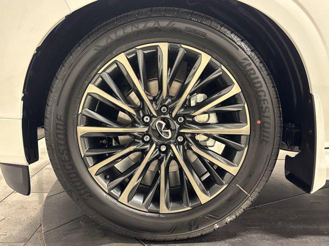 new 2026 INFINITI QX80 car, priced at $105,159