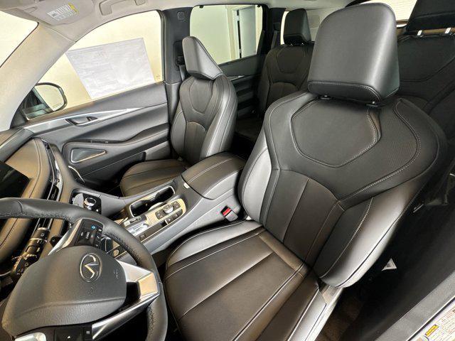 new 2025 INFINITI QX60 car, priced at $59,905