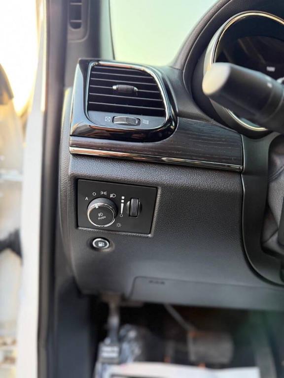 used 2020 Jeep Grand Cherokee car, priced at $27,900