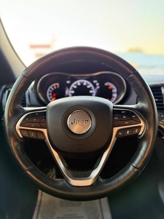 used 2020 Jeep Grand Cherokee car, priced at $27,900
