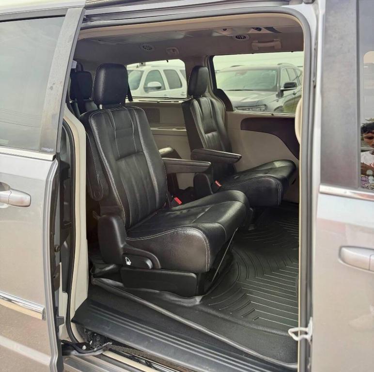 used 2014 Chrysler Town & Country car, priced at $10,995