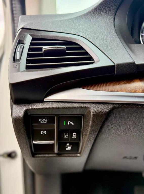 used 2020 Acura MDX car, priced at $21,995