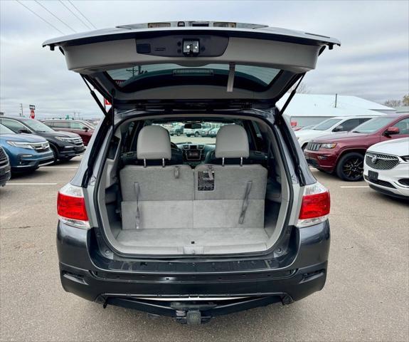 used 2013 Toyota Highlander car, priced at $14,995