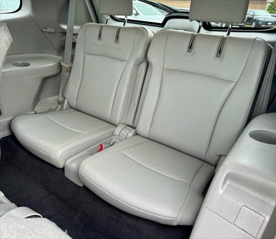 used 2013 Toyota Highlander car, priced at $14,995