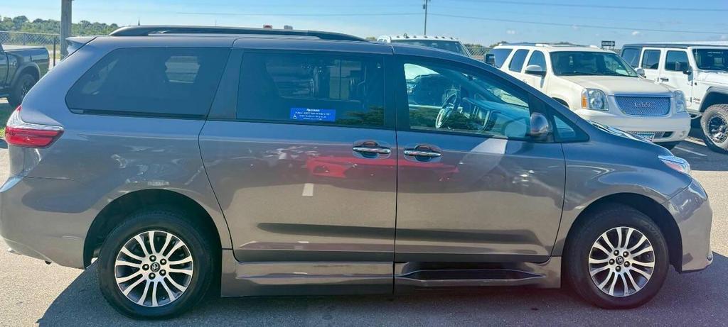 used 2020 Toyota Sienna car, priced at $30,995